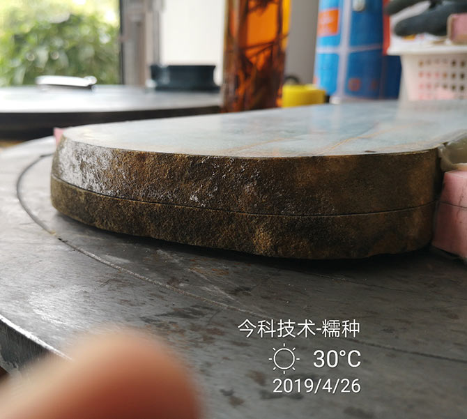 泰州今科金剛石線切割機加工實例：翡翠糯種切割效果