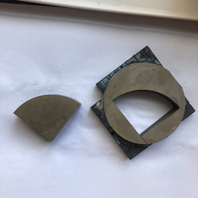 加工實例：把5mm厚圓形氧化鎵切割成扇形記錄