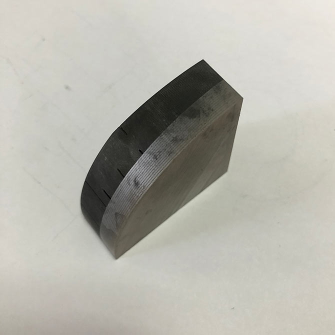 加工實例：把5mm厚圓形氧化鎵切割成扇形記錄