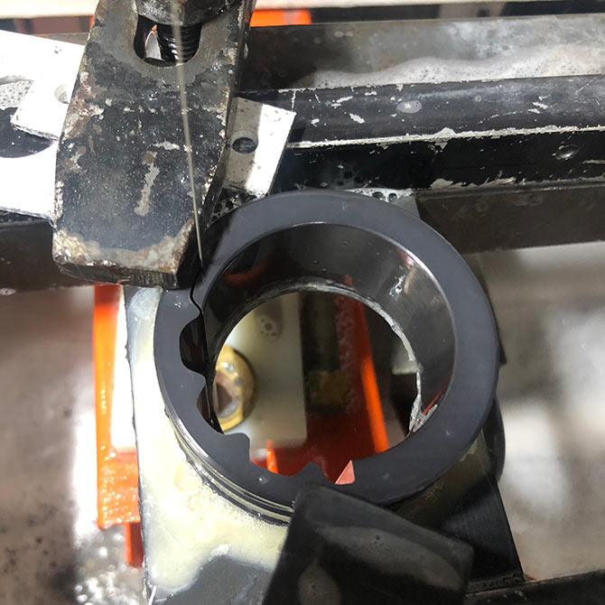 泰州今科C型金剛石線切形機(jī)加工實(shí)例：切割剛玉內(nèi)齒輪