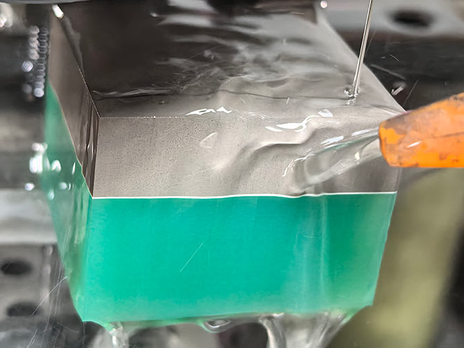 復合材料和金剛石切樣