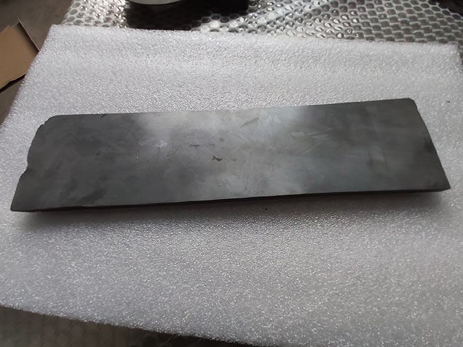 太陽能硅片切樣，太陽能硅片切割設(shè)備，太陽能硅片切割機(jī)，今科技術(shù)