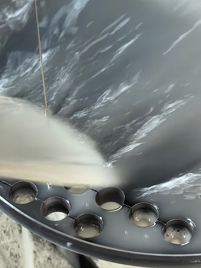 單拋硅片切樣，單拋硅片切割設(shè)備，單拋硅片切割機(jī)，金剛石線切割機(jī)，半導(dǎo)體材料切樣，今科技術(shù)