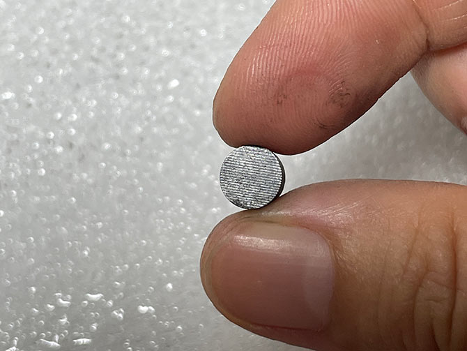 氧化鋯切樣,氧化鋯切割設(shè)備,氧化鋯切割機(jī),今科技術(shù) 氧化鋯切樣,氧化鋯切割設(shè)備,氧化鋯切割機(jī),今科技術(shù)